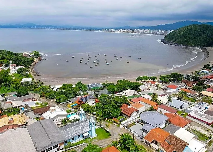Vista Deslumbrante Da Praia De Sao Miguel | Penha