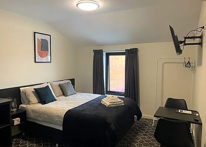 Queens Arms Hotel