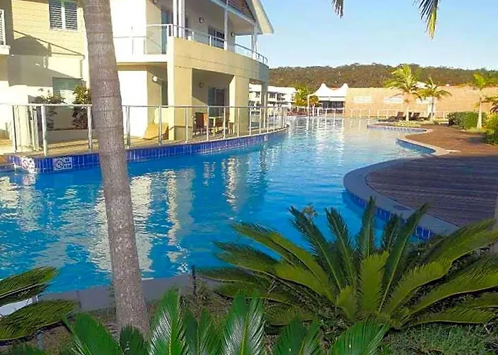 Oaks Pacific Blue 349 Fantastic Pool