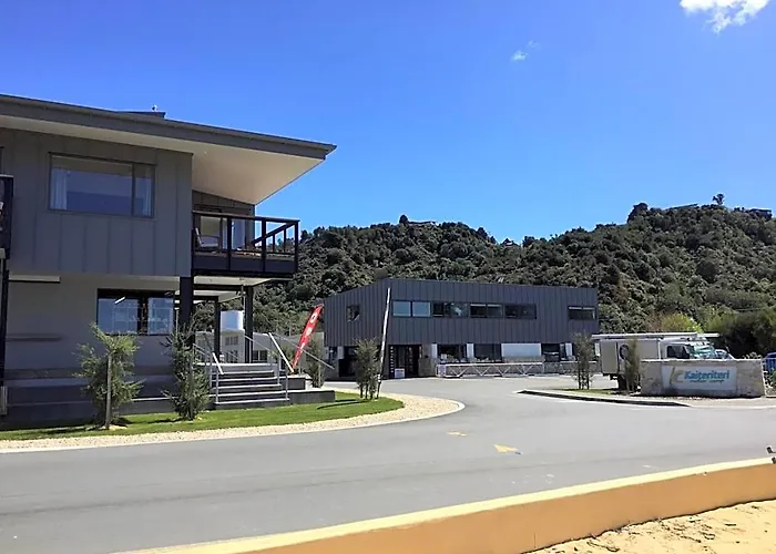 Kaiteriteri Recreation Reserve Cabins