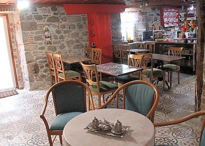 Bergama Taskonak