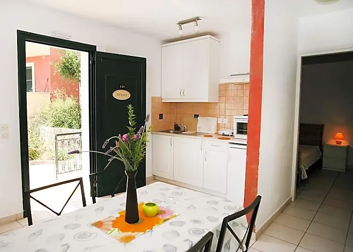 Glyfada Gorgona Apartments