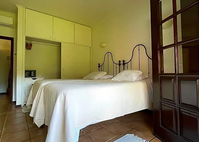Casas De Campo Do Pomar B&B - Self Check-In