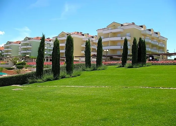 Skiper Apartments & Golf Resort