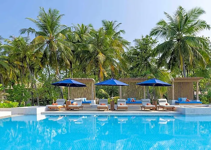 Emerald Faarufushi Resort & Spa