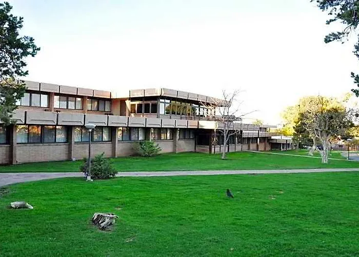 Thunderbird Lodge