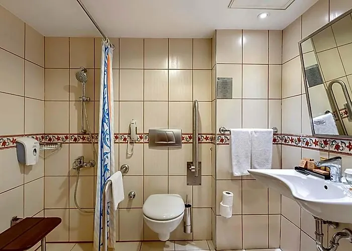 Seven Seas Hotel Life