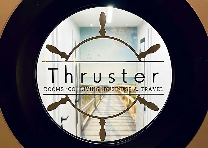 Thruster - Rooms, Kitchen, Chill-Out Zone-Netflix, Lobby-Netflix