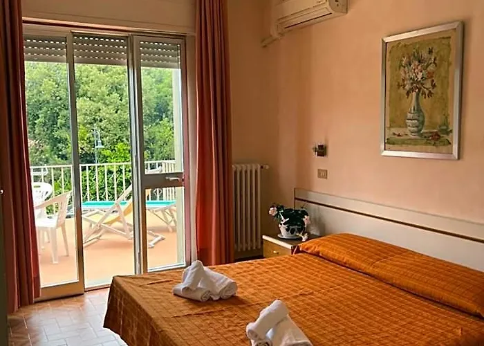 Hotel Ellymar