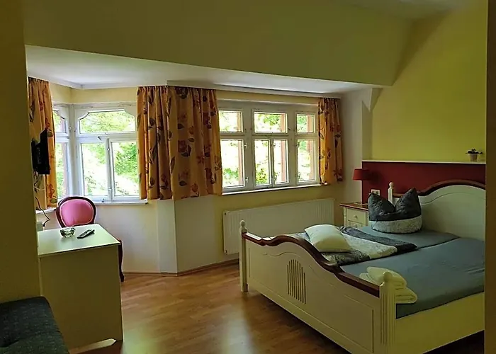 Parkschloesschen In Greiz