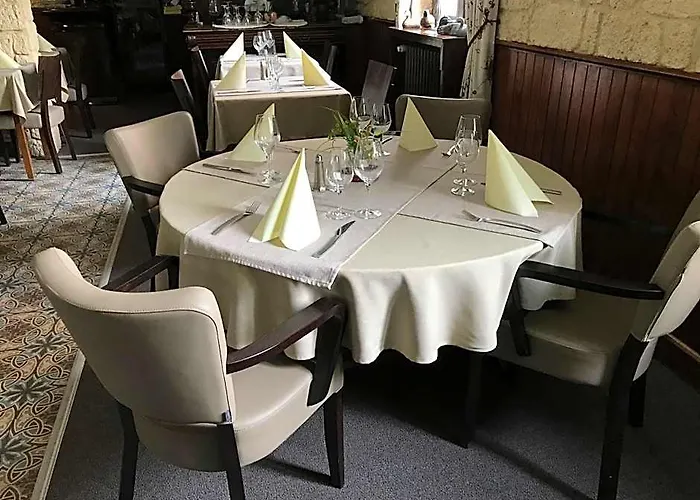 Logis Hotel & Restaurant - Au Bord Du Lac