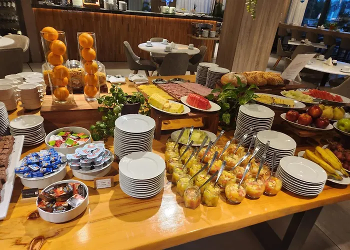 Howard Johnson Plaza La Ribera