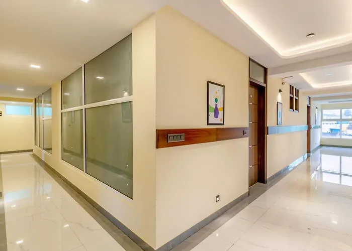 Treebo Jaguar Comforts, 3 Kms From Mahatma Gandhi Park
