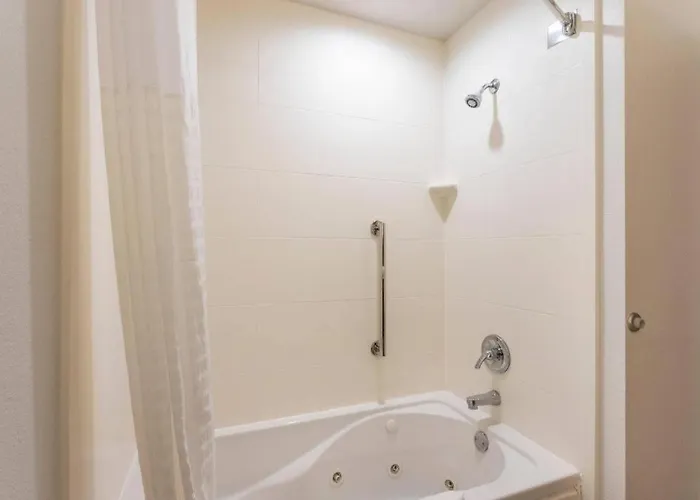 Comfort Inn & Suites Hot Springs Midtown