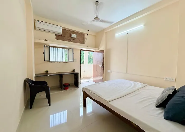 Hotel 5 Star Yatri Vishram Dormitory And Rooms