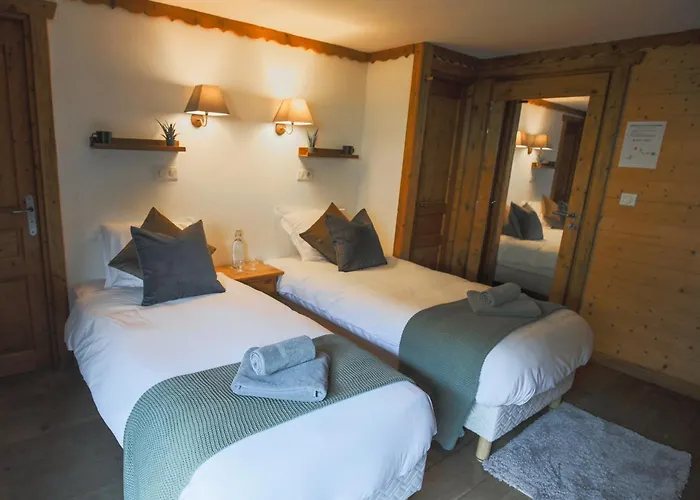Atlas Ski - Bike Lodge, Catered Boutique Hotel in Central Morzine