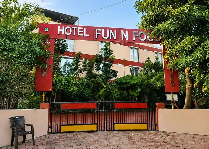 Hotel Fun N Food