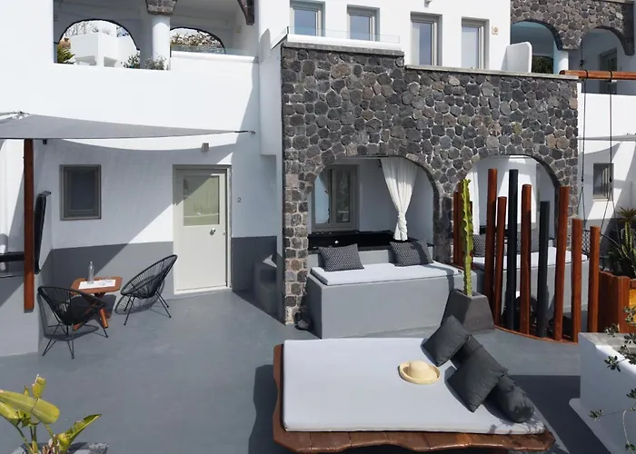 Lumera Suites