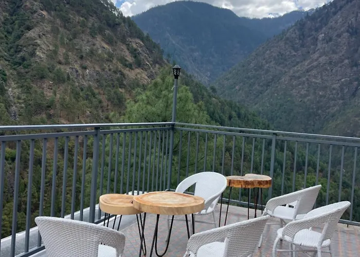 Tirthan Chalet