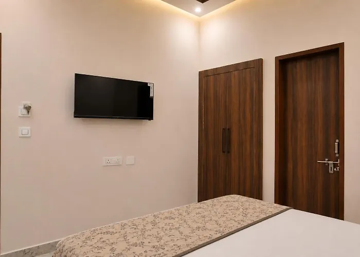 Hotel Baldev Palace