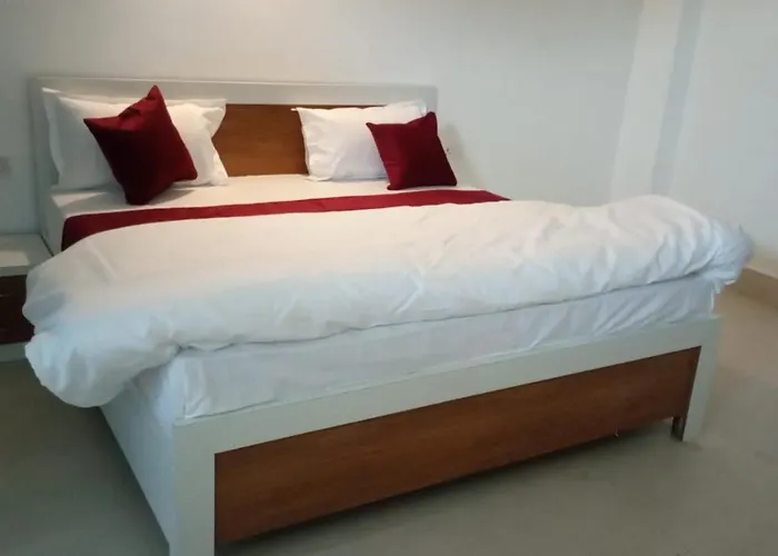Vybent Hotel Kainchi Dham