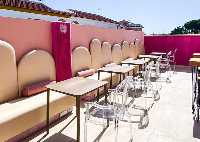 On Pink Motel