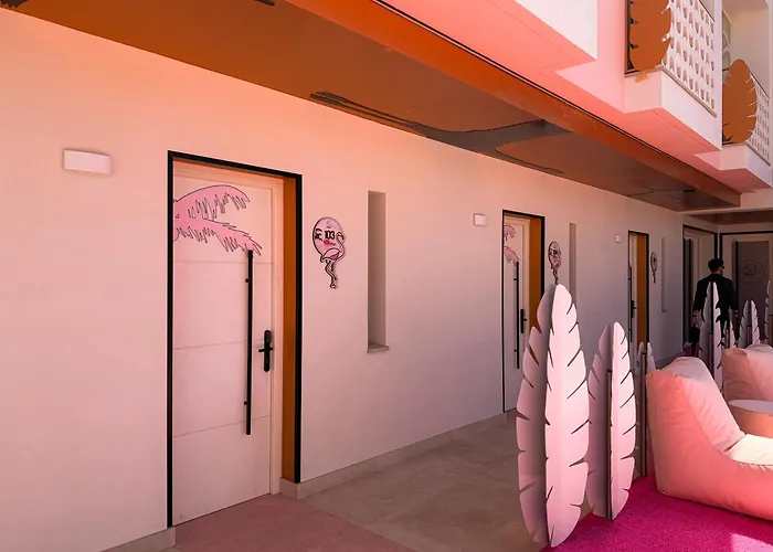 On Pink Motel