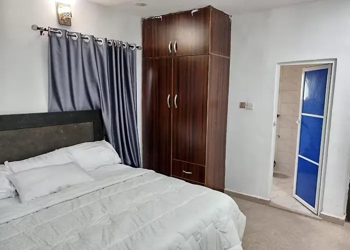 Naira And Kobo Hotel