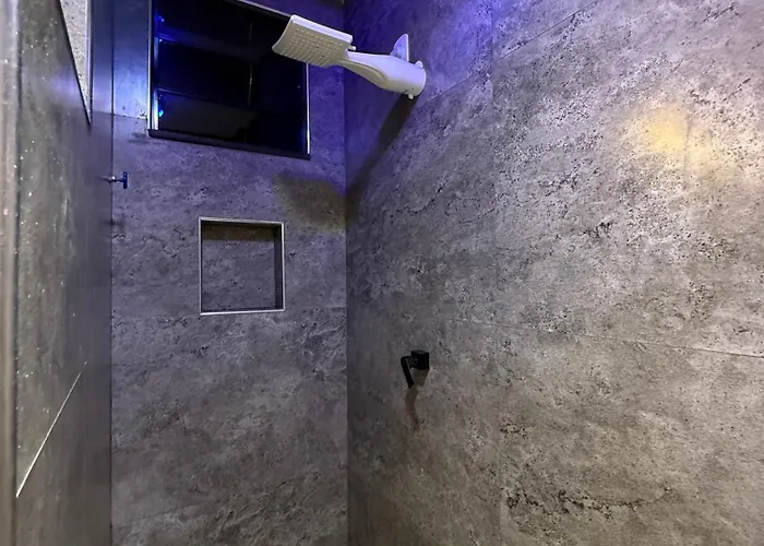 Hotel Omega