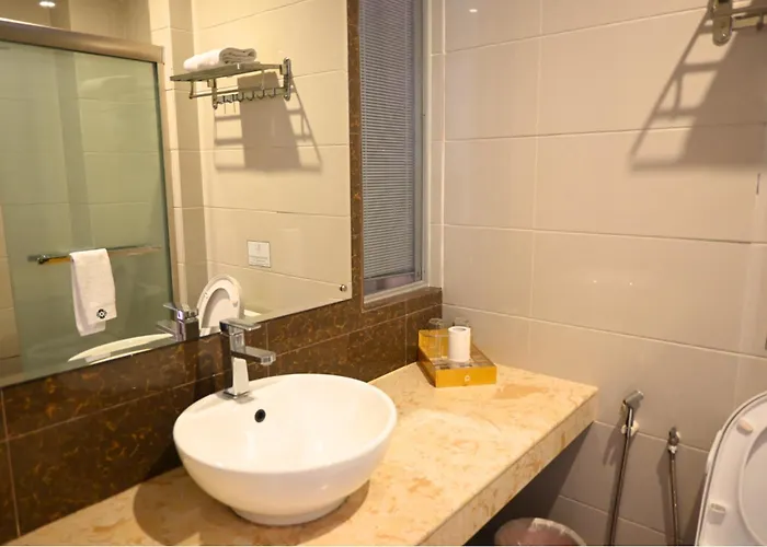 Greenmont Hotel & Apartment