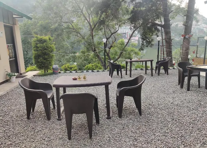 लेक एंड वुड्स