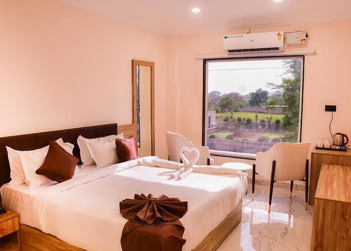 Mandu'S Green Valley Resort