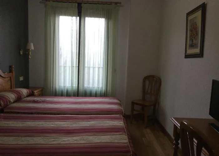 Hotel Cinco Castaños