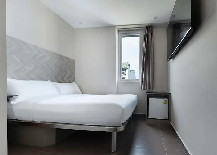 Ibis Budget Singapore Dahlia