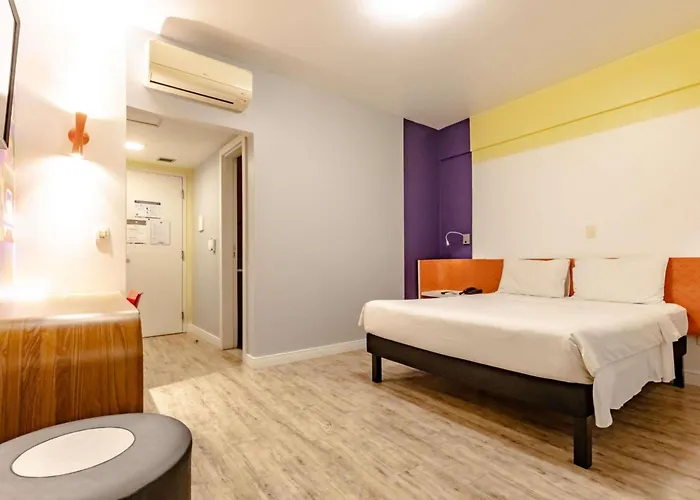 Ibis Styles Balneario Camboriu - 1 Quadra Do Mar