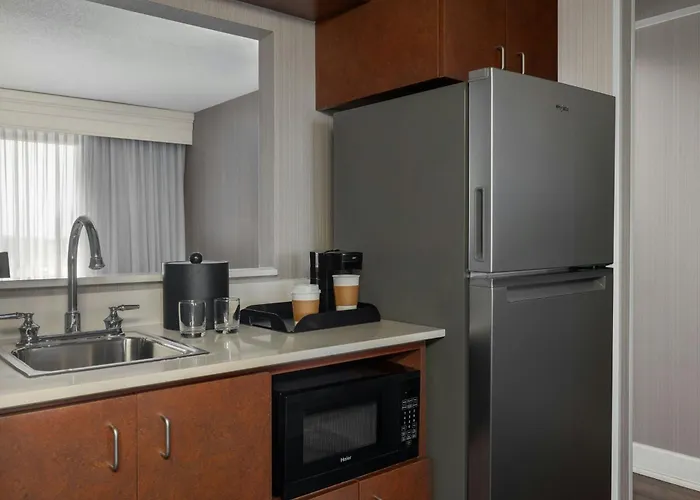 Courtyard By Marriott Tysons Mclean