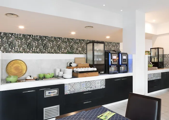Holiday Inn - Marseille Airport By Ihg