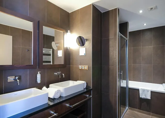 Zenitude Hotel la Valadière, an Ascend Collection Hotel