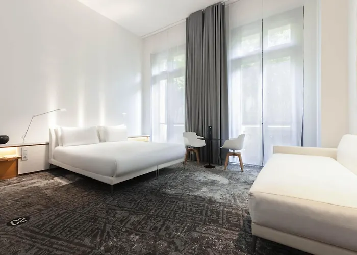 Hôtel C2