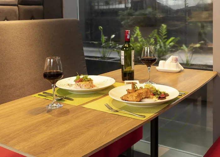 Ibis Saigon Airport Hotel Ho Chi Minh City