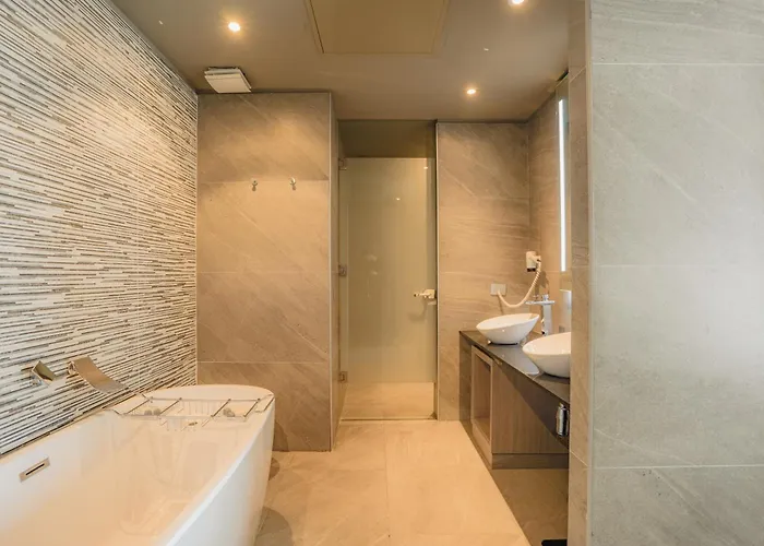 Icon Hotel