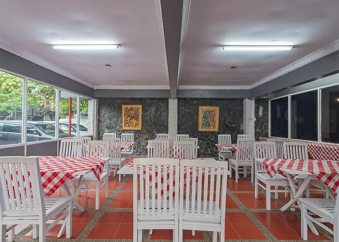 Reddoorz Plus @ Otista Garut