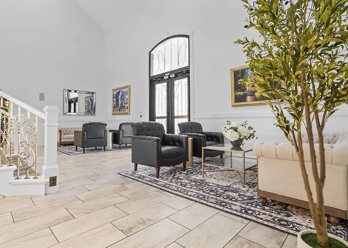 Chateau Avalon Hotel & Spa
