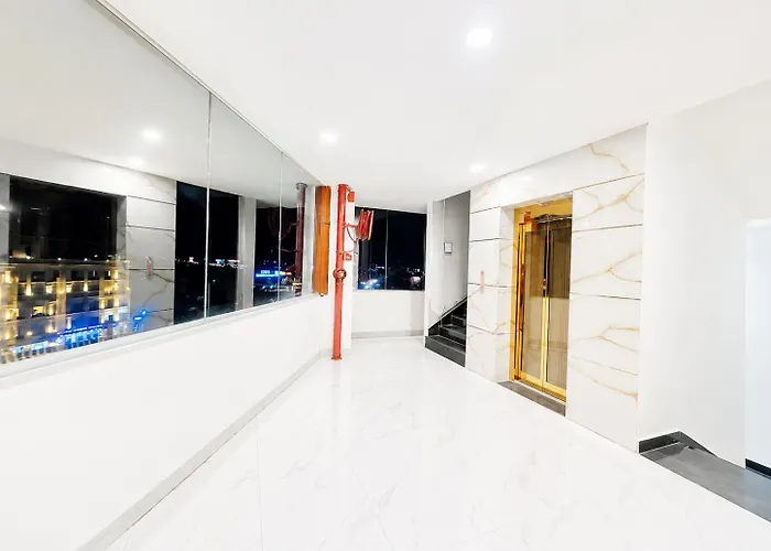 Hotel Eagle Grand Airport Zone