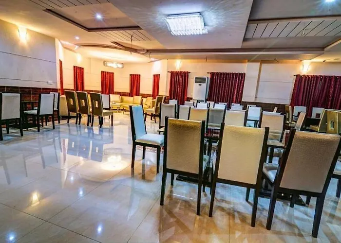 Midway Hotel Sadiqabad Ryk