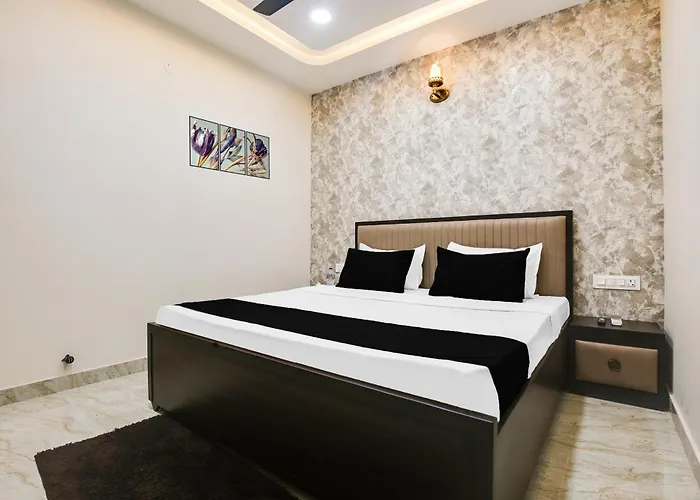 Hotel O Royal A