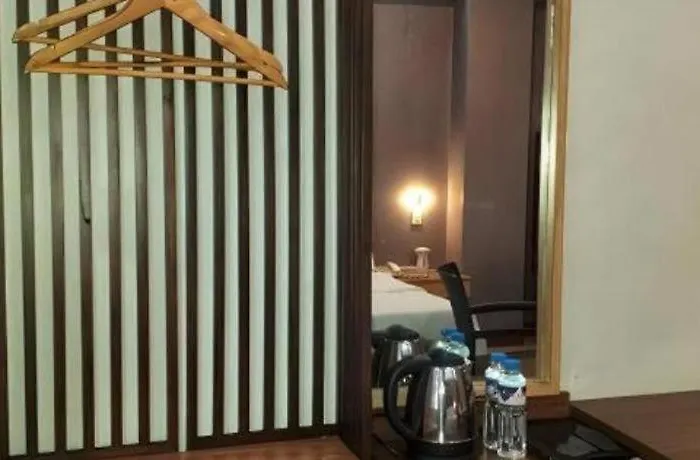 Hotel Camila 2