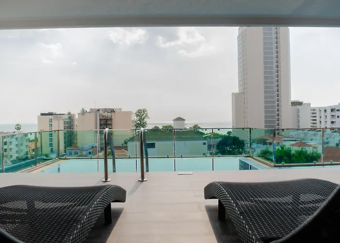 The Rizin Hotel Phratamnak