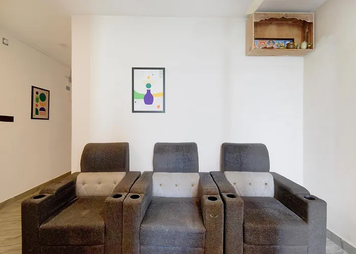 Fabhotel Sp Living Tree