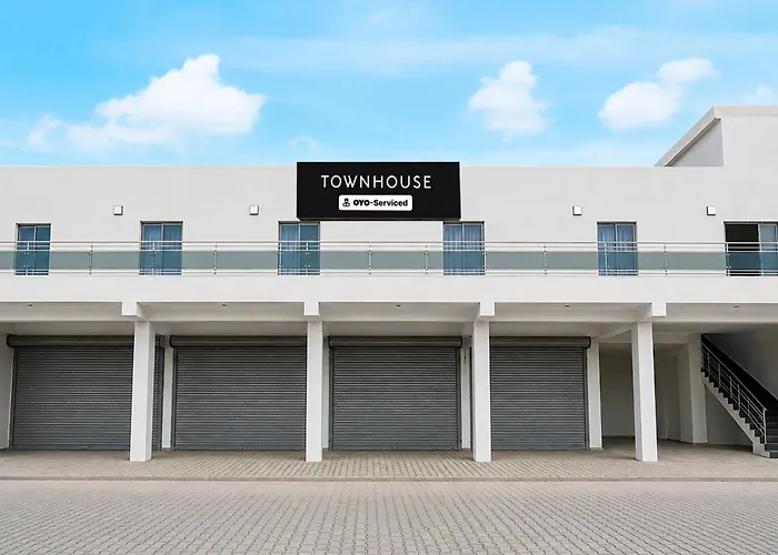 Townhouse Patiala Railway Station